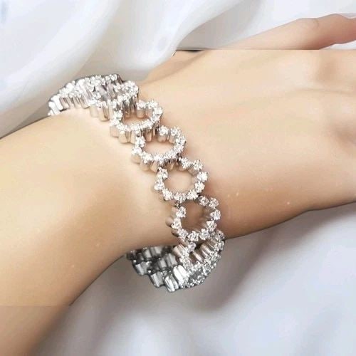 14K WHITE GOLD 2.65CTW NATURAL DIAMOND TENNIS BRACELET – 7 INCHES: 14K WHITE GOLD BRACELET 2.65CT DIAMONDS SI1-H GORGEOUS 2.65CTW DIAMOND BRACELET. CRAFTED OF 14K WHITE GOLD SET WITH NATURAL ROUND CUT DIAMONDS H -COLOR CLARITY SI1 7 INCHES LONG , WEIGHT 34 GRAMS ,13M