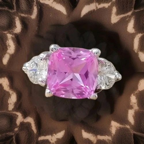 VINTAGE 14K WHITE GOLD ENGAGEMENT RING 4.90CT.LAB GROWN PINK SAPPHIRE CUSHION: VINTAGE 14K WHITE GOLD ENGAGEMENT RING 4.90CT.PINK SAPPHIRE CUSHION SHAPE GORGEOUS vintage 14K WHITE GOLD engagement ring pink sapphire in cushion shape center lab grown sapphire weight 4.90carat . si