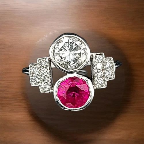 14K WHITE GOLD VINTAGE 2.22CT. NATURAL ROUND DIAMOND STATEMENT RING: 14K WHITE GOLD VINTAGE 2.22CT. NATURAL ROUND RUBY DIAMOND RING GORGEOUS 14k white gold Vintage ring natural round diamond & ruby ring Set center natural diamond round shape weight 0.95ct. size 6.2MM I