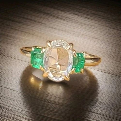 VINTAGE 14K YELLOW GOLD ENGAGEMENT RING 1.46CT.LAB GROWN ROSE CUT OVAL DIAMOND: VINTAGE 14K YELLOW GOLD ENGAGEMENT RING 1.46CT.LAB GROWN ROSE CUT OVAL DIAMOND This vintage 14K yellow gold engagement ring showcases a 1.46ct lab-grown rose cut oval diamond (9.3 x 6.6 mm), graded SI
