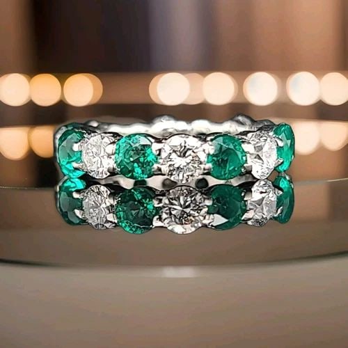 PLATINUM ETERNITY WEDDING BAND 6.03CT. ROUND GREEN EMERALD DIAMOND: PLATINUM ETERNITY WEDDING BAND 6.03CT. NATURAL ROUND EMERALD DIAMOND Gorgeous vintage Eternity ring wedding or anniversary platinum ring SET natural round green emerald weight 3.01ct carat total weigh