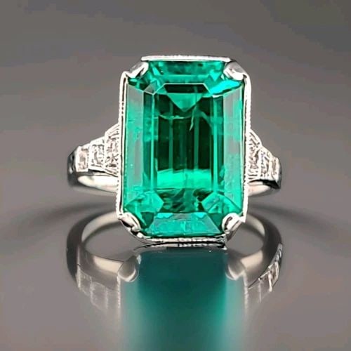 VINTAGE 14K WHITE GOLD ENGAGEMENT RING 4.63CT. LAB GROWN GREEN EMERALD SHAPE (1 of 2)