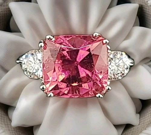 VINTAGE 14K WHITE GOLD ENGAGEMENT RING 3.86CT.NATURAL PINK TOURMALINE RADIANT: VINTAGE 14K WHITE GOLD ENGAGEMENT RING 3.86CT.NATURAL PINK TOURMALINE RADIANT GORGEOUS vintage 14K WHITE GOLD engagement ring natural pink tourmaline radiant shape ,center set natural pink tourmaline 