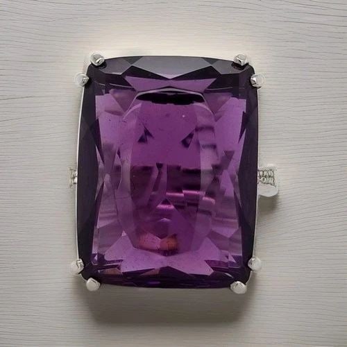 14K WHITE GOLD AMETHYST RING 24.65CT NATURAL EMERALD CUT GEMSTONE STATEMENT RING: 14K WHITE GOLD NATURAL AMETHYST RING 24.65CT EMERALD CUT GORGEOUS 14k WHITE GOLD natural amethyst ring center natural amethyst in emerald shape weight 24.65ct size 21.4x16 stone very lively ,very nice