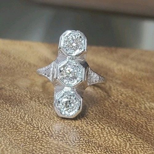 14K WHITE GOLD ART DECO FILIGREE 0.65CT.NATURAL EURO ROUND DIAMOND RING 1930'S: 14K WHITE GOLD ART DECO FILIGREE 0.65CT.NATURAL EURO ROUND DIAMOND RING 1930'S Gorgeous vintage Art Deco filigree diamond ring crafted in 14K white gold, circa 1930s. The center features three natural