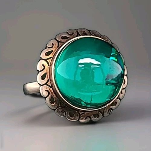VINTAGE 10K YELLOW GOLD 13.55CT. LAB-GROWN GREEN EMERALD CABOCHON ROUND CUT: VINTAGE 10K YELLOW GOLD 13.55CT. GEM GREEN EMERALD CABOCHON ROUND GORGEOUS Vintage 10K yellow GOLD gem green Colombia lab flux grown emerald in cabochon round shape center emerald weight 13.55ct. size