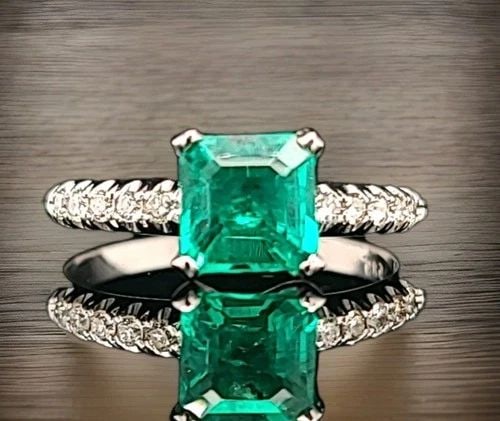 14K WHITE GOLD NATURAL GREEN EMERALD & DIAMOND ENGAGEMENT RING 1.02CT SQUARE CUT: GORGEOUS 14K WHITE GOLD RING 1.02CT. GEM COLOMBIAN GREEN EMERALD GORGEOUS 14K white GOLD engagement ring natural green emerald in square shape center weight 1.02ct. size 6x6mm very nice rich green col