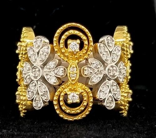 18K YELLOW WHITE GOLD RING 0.65CT. NATURAL DIAMOND SONIA B: 18K YELLOW WHITE GOLD RING 0.65CT. NATURAL DIAMOND SONIA B Gorgeous 18k Yellow white gold ring design by Sonia B. set with natural diamonds weight. 0.65ct. SI1 quality H color very nice luster very li