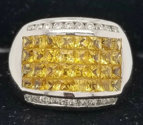 18K WHITE GOLD RING 1.95CT. NATURAL PRINCESS CUT YELLOW SAPPHIRE: 18K WHITE GOLD RING 1.95CT. NATURAL PRINCESS CUT YELLOW SAPPHIRE Gorgeous 18k white gold ring natural yellow sapphire, set with natural yellow sapphire princess cut weight 1.95ct. The color yellow viv