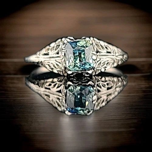 14K WHITE GOLD VINTAGE FILIGREE ENGAGEMENT RING 0.89CT.NATURAL TEAL SAPPHIRE: 14K WHITE GOLD VINTAGE FILIGREE ENGAGEMENT RING 0.89CT.NATURAL TEAL SAPPHIRE Gorgeous 14k white gold Engagement ring antique filigree art deco ring set natural teal Sapphire circ 1920's center set nat