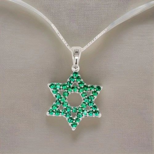 14K WHITE GOLD NECKLACE STAR DAVID PENDANT 2.25CT NATURAL GREEN EMERALD: 14K WHITE GOLD NECKLACE STAR DAVID PENDANT 2.25CT NATURAL GREEN EMERALD 14k white gold necklace star david pendant set natural green emerald weight 2.25ct size of the star pendant 1 inch long and wide