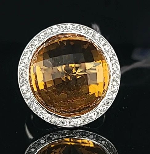 18K WHITE GOLD ENGAGEMENT RING 19.36CT. GEM NATURAL ROUND CUT CITRINE: 18K WHITE GOLD ENGAGEMENT RING 19.36CT. GEM NATURAL ROUND CUT CITRINE GORGEOUS Italian design crafted in 18k white GOLD ring round gem citrine Center CITRINE weight 19.36ct. size 17mm very nice color 