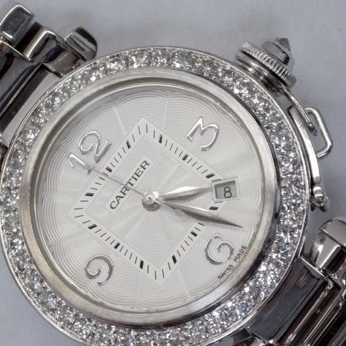 W/PAPERS CARTIER PASHA MIDSIZE 32 MM 18K WHITE GOLD DIAMOND BEZEL WATCH 2398: W/PAPERS CARTIER PASHA MIDSIZE 32 MM 18K WHITE GOLD DIAMOND BEZEL WATCH Manufacturer Cartier Category Pasha Reference Number 2398 Band 18k White Gold Band Color 18kt White Gold Band Type 18K WG Bezel 