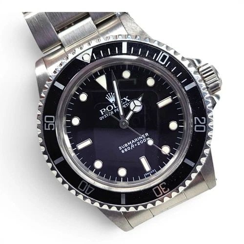 ROLEX SUBMARINER 40 MM STEEL BLACK AUTOMATIC WATCH 5513 R SERIES 1987: ROLEX SUBMARINER 40 MM STEEL BLACK AUTOMATIC WATCH 5513 R SERIES 1987 Manufacturer Rolex Category Submariner Subcategory Plastic Crystal Reference Number 5513 Band Stainless Steel Band Color Steel Ban