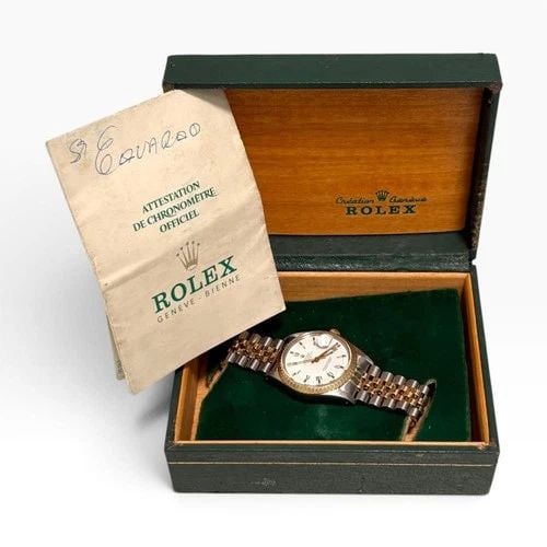 FULL SET 1983 ROLEX MENS DATE 34 MM TWO TONE JUBILEE WHITE ROMAN WATCH 15053: FULL SET 1983 ROLEX MENS DATE 34 MM TWO TONE JUBILEE WHITE ROMAN WATCH 15053 Manufacturer Rolex Category Mens Date 34mm Subcategory Plastic Crystal Quick Set Reference Number 15053 Band Steel ,Yellow 
