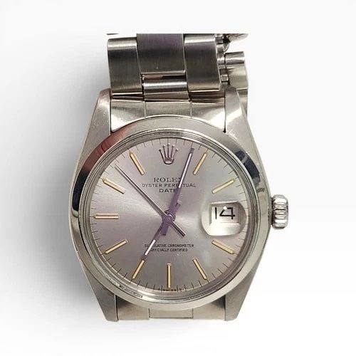 ROLEX DATE 34 MM STEEL SILVER DIAL OYSTER AUTOMATIC WATCH 1500 CIRCA 1979: ROLEX DATE 34 MM STEEL SILVER DIAL OYSTER AUTOMATIC WATCH 1500 CIRCA 1979 Manufacturer Rolex Category Mens Date 34mm Subcategory Plastic Crystal Non Quick Reference Number 1500 Band Stainless Steel Ba
