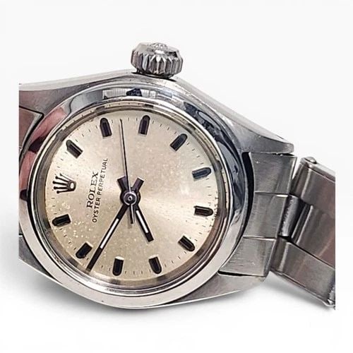 ROLEX OYSTER PERPETUAL LADIES 26 MM STEEL AUTOMATIC WATCH 6618 CIRCA 1969: ROLEX OYSTER PERPETUAL LADIES 26 MM STEEL AUTOMATIC WATCH 6618 CIRCA 1969 Manufacturer Rolex Category Oyster Perpetual Ladies No Date Reference Number 6618 Band Stainless Steel Band Color Steel Band T
