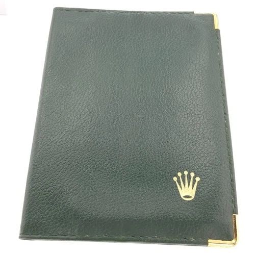 ROLEX PASSPORT WALLET RARE & VINTAGE GREEN GRAIN LEATHER LARGE REF 0068.08.05: ROLEX PASSPORT WALLET RARE & VINTAGE GREEN GRAIN LEATHER LARGE REF 0068.08.05 Manufacturer Rolex Reference Number 0068.08.05 Additional Keywords Rare & Vintage Green Grain Leather Large ref 0068.08.05