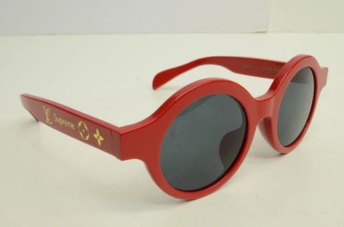 AUTHENTIC LOUIS VUITTON RED SUPREME SUNGLASSES Z0989E 9F2 LV 46 21 145 MONOGRAM: AUTHENTIC LOUIS VUITTON RED SUPREME SUNGLASSES Z0989E 9F2 LV 46 21 145 MONOGRAM Authentic Louis Vuitton Red Supreme Sunglasses Z0989E 9F2 LV 46 21 145 Monogram Authentic Louis Vuitton Red Supreme Sung