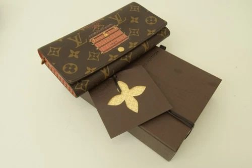 AUTHENTIC LOUIS VUITTON MONOGRAM FOLD CLUTCH WALLET CLIP LEATHER LUGGAGE DESIGN: AUTHENTIC LOUIS VUITTON MONOGRAM FOLD CLUTCH WALLET CLIP LEATHER LUGGAGE DESIGN Authentic Louis Vuitton Monogram Fold Clutch Wallet Clip Leather Luggage Design Authentic Louis Vuitton Monogram Fold Cl