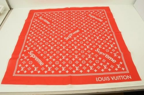 AUTHENTIC LOUIS VUITTON RED WHITE COTTON LV MONOGRAM SUPREME SCARF 55CM POCKET: AUTHENTIC LOUIS VUITTON RED WHITE COTTON LV MONOGRAM SUPREME SCARF 55CM POCKET Authentic Louis Vuitton Red White Cotton LV Monogram Supreme Scarf 55cm Pocket Authentic Louis Vuitton Red White Cotton L