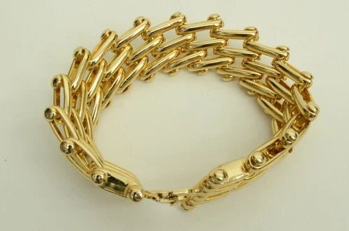 AUTHENTIC CHRISTIAN DIOR VINTAGE BRACELET GP LINK JEWELRY ACCESSORY: AUTHENTIC CHRISTIAN DIOR VINTAGE BRACELET GP LINK JEWELRY ACCESSORY Authentic Christian Dior Vintage Bracelet GP Link Jewelry Accessory AUTHENTIC CHRISTIAN DIOR VINTAGE BRACELET GP LINK JEWELRY ACCESS
