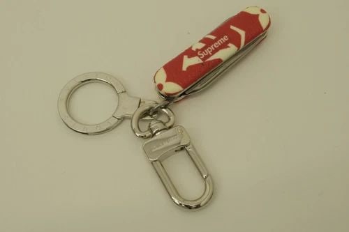 AUTHENTIC LOUIS VUITTON SWISS ARMY KEYCHAIN SP RED SUPREME LV DANGLE ACCESSORY (1 of 2)
