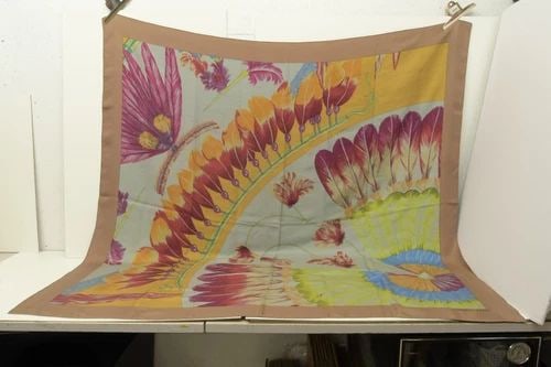 AUTHENTIC HERMES BRAZIL SURTIENT DIP DYE SILK SCARF 90CM PINK TAN FEATHERS: AUTHENTIC HERMES BRAZIL SURTIENT DIP DYE SILK SCARF 90CM PINK TAN FEATHERS Authentic Hermes Brazil Surtient Dip Dye Silk Scarf 90cm Pink Tan Feathers Authentic Hermes Brazil Surtient Dip Dye Silk Scar