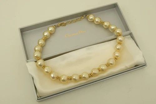 AUTHENTIC CHRISTIAN DIOR FAUX PEARL NECKLACE GP CLUSTER BALLS JEWELRY ACCESORY: AUTHENTIC CHRISTIAN DIOR FAUX PEARL NECKLACE GP CLUSTER BALLS JEWELRY ACCESORY Authentic Christian Dior Faux Pearl Necklace GP Cluster Balls Jewelry Accesory Jewelry Accessory Ladies, Womens, Female L