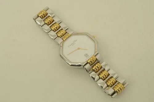 AUTHENTIC CHRISTIAN DIOR WATCH 19MM OCTAGON DATE WHITE SP GP STRIPE WRISTWATCH: AUTHENTIC CHRISTIAN DIOR WATCH 19MM OCTAGON DATE WHITE SP GP STRIPE WRISTWATCH Authentic Christian Dior Watch 19mm Octagon Date White SP GP Stripe Wristwatch 19mm Case 7mm Lug Length: 19 cm Womens, La
