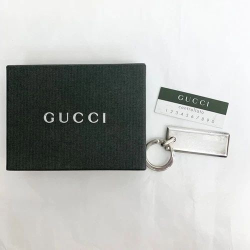 AUTHENTIC GUCCI LETTER STAMP KEYCHAIN STERLING SILVER 925 TAG BAG ACCESSORY: AUTHENTIC GUCCI LETTER STAMP KEYCHAIN STERLING SILVER 925 TAG BAG ACCESSORY Gucci Key Chain, Bag Charm Fashion, Chic, Envelope, Travel, Letter, Stamp Key Ring, Keychain, Clip, Accessory Silver Plated 
