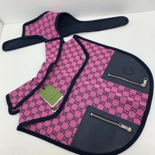 AUTHENTIC GUCCI DOG WEAR PET WALKING OUTFIT PINK GUCCISSIMA ANIMAL COLLECTIBLE (1 of 2)