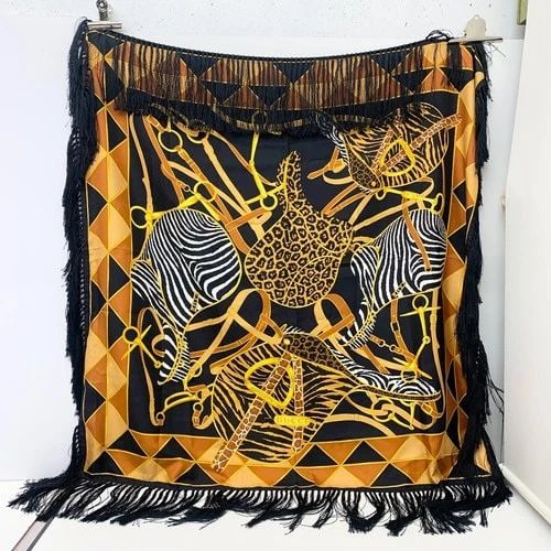 AUTHENTIC GUCCI FRINGED SCARF 100% SILK BLACK GOLD ANIMAL PRINT SADDLES 90CM (1 of 2)