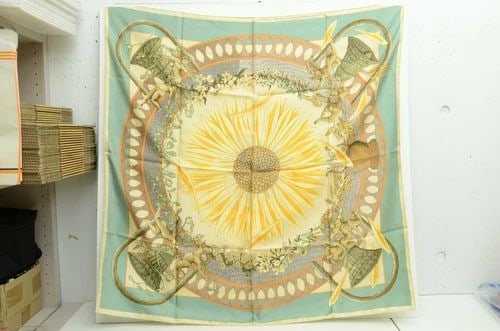 AUTHENTIC HERMES 100% SILK SCARF AMOURS GREEN FAIVRE VINTAGE 90CM CARRE: AUTHENTIC HERMES 100% SILK SCARF AMOURS GREEN FAIVRE VINTAGE 90CM CARRE Authentic Hermes 100% Silk Scarf Amours Green Faivre Vintage 90cm Carre AUTHENTIC HERMES 100% SILK SCARF AMOURS GREEN FAIVRE VIN