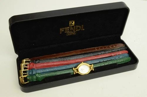 AUTHENTIC FENDI OROLOGI OVAL GP 24MM WATCH GOLD GP VINTAGE LEATHER STRAPS 640L: AUTHENTIC FENDI OROLOGI OVAL GP 24MM WATCH GOLD GP VINTAGE LEATHER STRAPS 640L AUTHENTIC FENDI OROLOGI OVAL GP 24MM WATCH GOLD GP VINTAGE LEATHER STRAPS 640L Fendi Roma Orologi 24mm Case 10mm Lug Leng