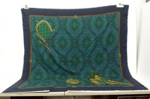 AUTHENTIC GUCCI SHAWL 100% WOOL NAVY PHEASANT SCARF SILK 134CM VINTAGE FRINGED (1 of 2)