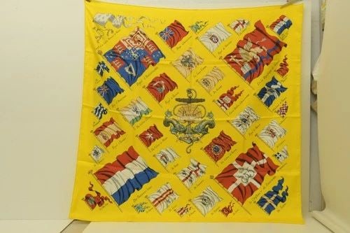 AUTHENTIC HERMES SCARF VINTAGE PAVOIS YELLOW 90CM LEDOUX SILK (1 of 2)