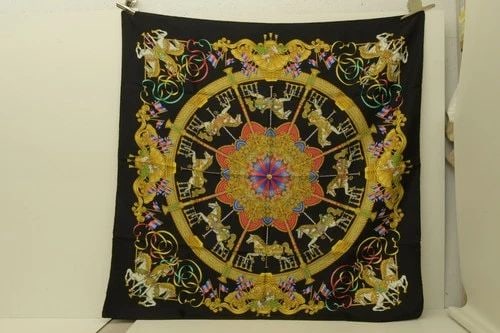 AUTHENTIC HERMES SCARF VINTAGE LUNA PARK BLACK 90CM JOACHIM METZ SILK: AUTHENTIC HERMES SCARF VINTAGE LUNA PARK BLACK 90CM JOACHIM METZ SILK Hermes Luna Park Joachim Metz Manufactured: France Height: 90cm (35.4 inch) Width: 90cm (35.4 inch) 100% Silk Equestrian, Carousel