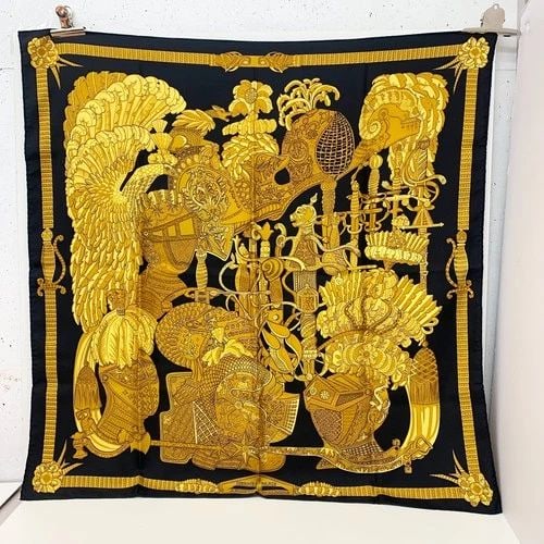 AUTHENTIC HERMES 100% SILK SCARF CARRE ARMETS EN PANACHE 90CM GOLD BLACK FAIVRE: AUTHENTIC HERMES 100% SILK SCARF CARRE ARMETS EN PANACHE 90CM GOLD BLACK FAIVRE AUTHENTIC HERMES 100% SILK SCARF CARRE ARMETS EN PANACHE 90CM GOLD BLACK FAIVRE