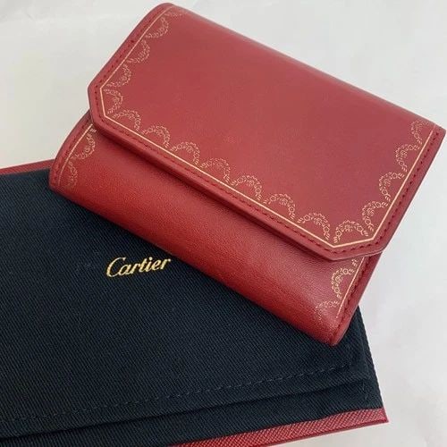 AUTHENTIC CARTIER RED WALLET LEATHER CLASSIC STYLE BIFOLD ZIP COIN CASE POUCH: AUTHENTIC CARTIER RED WALLET LEATHER CLASSIC STYLE BIFOLD ZIP COIN CASE POUCH AUTHENTIC CARTIER RED WALLET LEATHER CLASSIC STYLE BIFOLD ZIP COIN CASE POUCH Cartier Clip Closure w Zipper Width: 12 cm H