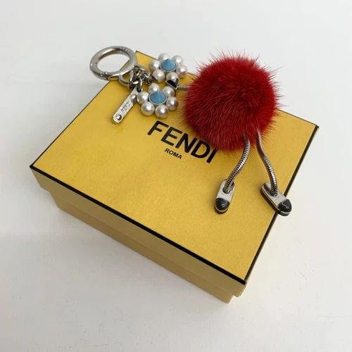 AUTHENTIC FENDI SILVER PLATED FUZZY CREATURE KEYCHAIN FAUX PEARL ACCESSORY (1 of 2)