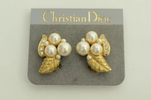 AUTHENTIC CHRISTIAN DIOR VINTAGE EARRINGS FAUX PEARL RHINESTONE LEAF GP JEWELRY: AUTHENTIC CHRISTIAN DIOR VINTAGE EARRINGS FAUX PEARL RHINESTONE LEAF GP JEWELRY Authentic Christian Dior Vintage Earrings Faux Pearl Rhinestone Leaf GP Jewelry AUTHENTIC CHRISTIAN DIOR VINTAGE EARRING