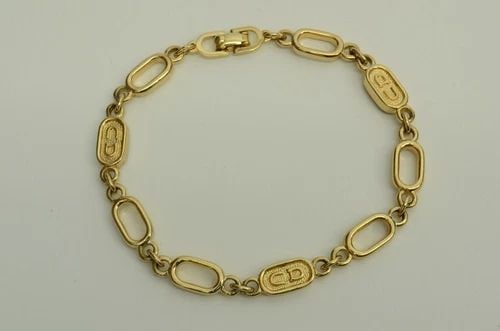 AUTHENTIC CHRISTIAN DIOR BRACELET CD LOGO OVAL EMBLEM SIGNATURE GP JEWELRY 1: AUTHENTIC CHRISTIAN DIOR BRACELET CD LOGO OVAL EMBLEM SIGNATURE GP JEWELRY 1 Authentic Christian Dior Bracelet CD Logo Oval Emblem Signature GP Jewelry 1 AUTHENTIC CHRISTIAN DIOR BRACELET CD LOGO OVAL