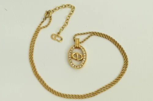 AUTHENTIC CHRISTIAN DIOR NECKLACE CD LOGO SIGNATURE GP RHINESTONE CHARM JEWELRY (1 of 2)