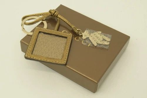 AUTHENTIC GUCCI PICTURE FRAME KEYCHAIN LEATHER SP AGED GOLD BEAR BAG ACCESSORY: AUTHENTIC GUCCI PICTURE FRAME KEYCHAIN LEATHER SP AGED GOLD BEAR BAG ACCESSORY Authentic Gucci Picture Frame Keychain Leather SP Aged Gold Bear Bag Accessory Authentic Gucci Picture Frame Keychain Lea