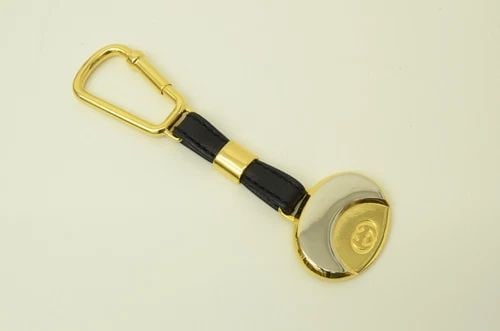 AUTHENTIC GUCCI GOLD PLATED CRESCENT MOON KEYCHAIN JEWELRY ACCESSORY TWIST CLIP (1 of 2)