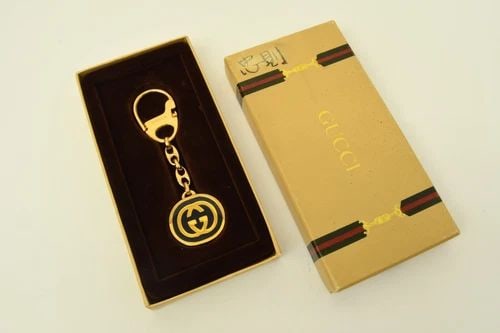 AUTHENTIC GUCCI GG LOGO PULL CLIP GOLD PLATED OVAL KEYCHAIN JEWELRY ACCESSORY: AUTHENTIC GUCCI GG LOGO PULL CLIP GOLD PLATED OVAL KEYCHAIN JEWELRY ACCESSORY Authentic Gucci GG Logo Pull Clip Gold Plated Oval Keychain Jewelry Accessory Authentic Gucci GG Logo Pull Clip Gold Plate