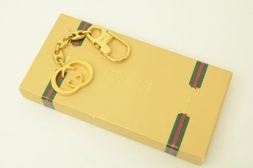 AUTHENTIC GUCCI GG PULL CLIP GOLD PLATED CLASSIC LOGO KEYCHAIN JEWELRY ACCESSORY: AUTHENTIC GUCCI GG PULL CLIP GOLD PLATED CLASSIC LOGO KEYCHAIN JEWELRY ACCESSORY Authentic Gucci GG Pull Clip Gold Plated Classic Logo Keychain Jewelry Accessory Authentic Gucci GG Pull Clip Gold Plat