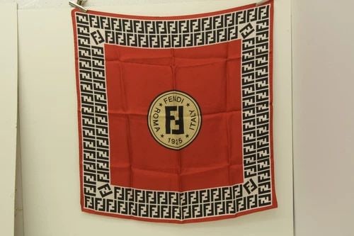 AUTHENTIC FENDI ROMA 100% SILK SCARF 66CM RED FF LOGO BORDER SIGNATURE WRAP (1 of 2)