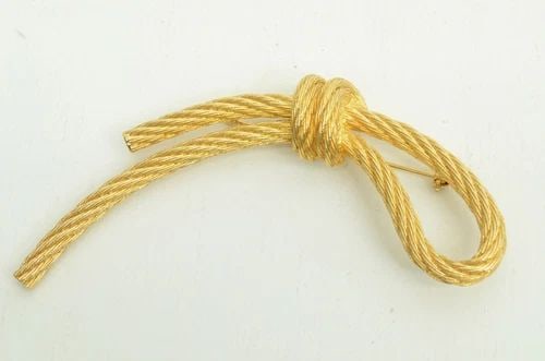 AUTHENTIC CHRISTIAN DIOR BROOCH GOLD PIN GP SIGNATURE ROPE JEWELRY ACCESSORY: AUTHENTIC CHRISTIAN DIOR BROOCH GOLD PIN GP SIGNATURE ROPE JEWELRY ACCESSORY Authentic Christian Dior Brooch Gold Pin GP Signature Rope Jewelry Accessory AUTHENTIC CHRISTIAN DIOR BROOCH GOLD PIN GP SI